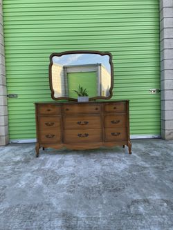 Vintage Antique Dresser w/ Mirror