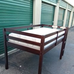TWIN LOFT BED FRAME WITH BOARD AND MATTRESS