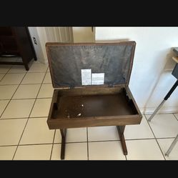 Bench $25 🍀🎁 Organizer, Furniture, House Furniture, Bedroom Furniture, Bedroom Organizer, Wood Bench 