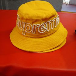 Supreme Bucket Hat 