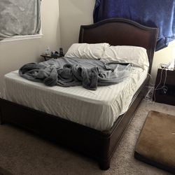 Queen Bed Set