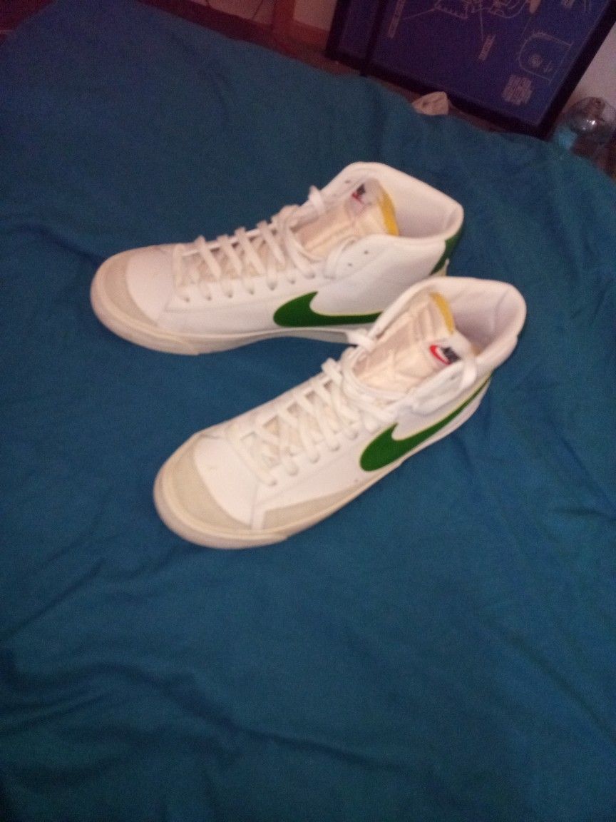 77 Vintage Nike BlAZERS