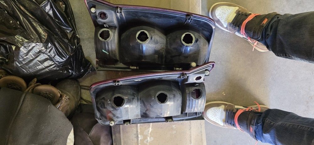 2005 Cadillac Escalade Blacked Out Tail Lights