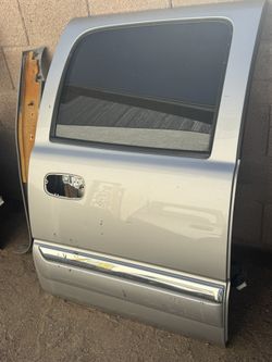2005 Gmc Yukon XL Rear Passenger Door