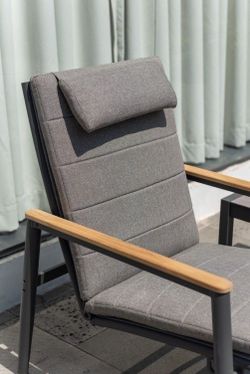 BRAND NEW Dark Teak Recliner Lounge Chair Made of Die-cast Aluminum, Ideal Furniture For Outdoor