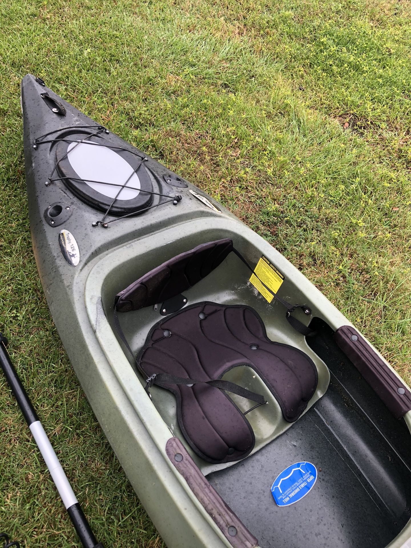 Like new future beach trophy 126 kayak with accessories for Sale in