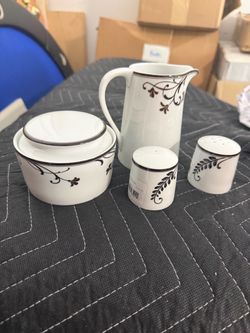 Mikasa Cocoa Blossom Sugar, Creamer & Salt/Pepper Set
