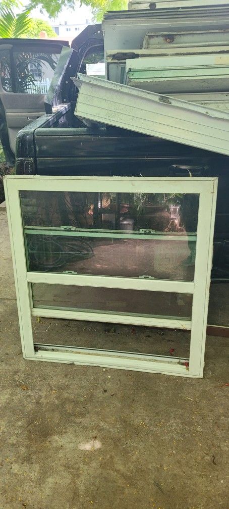 # Ventana 36 X37