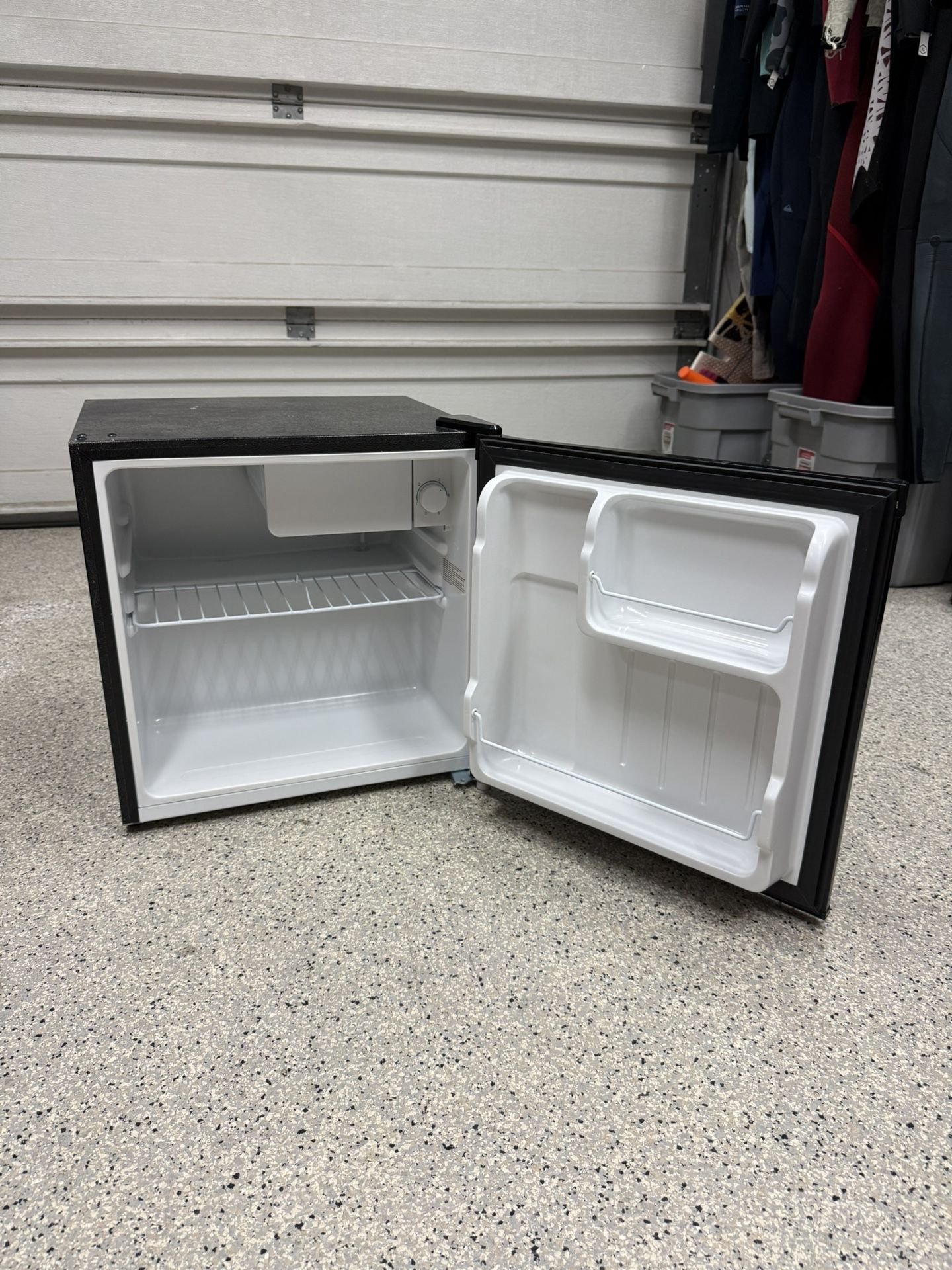 Mini Fridge - Upstreman 1.7 Cu.Ft