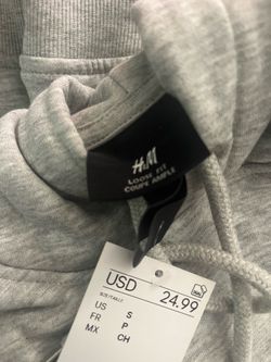 Hoodies y Sweaters size ,s color negro Gris y azul