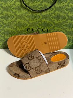 Gucci men slides