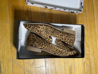 cheetah print loafers (CL By Laundry, size 9.5)