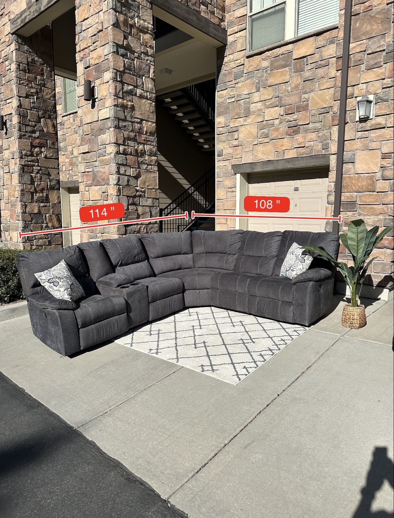 *Free Delivery* Electric Reclining Sectional