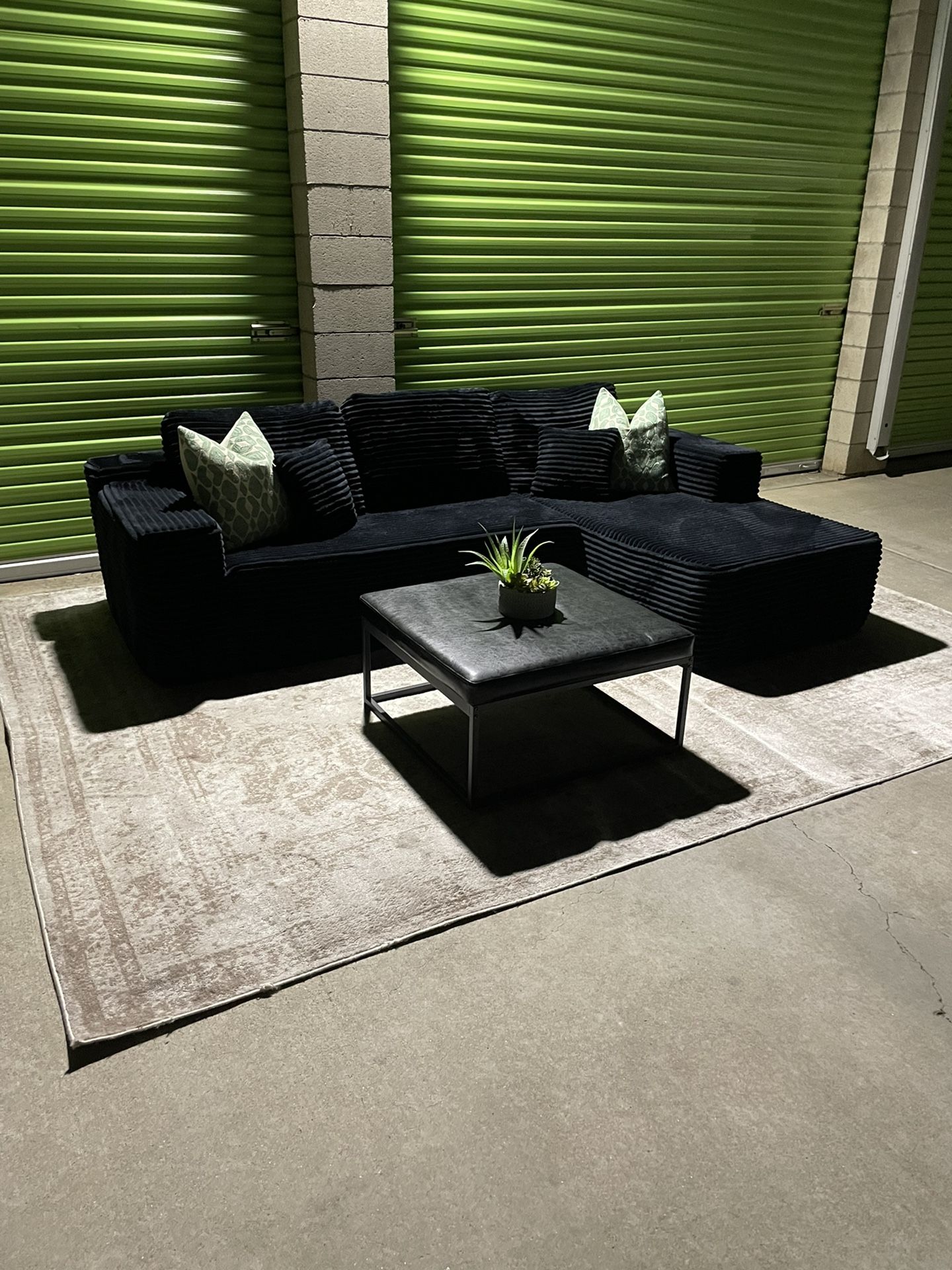 *Free Delivery* Black Sectional Couch Sofa