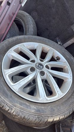 Set of 17 inch rims with tires (4)