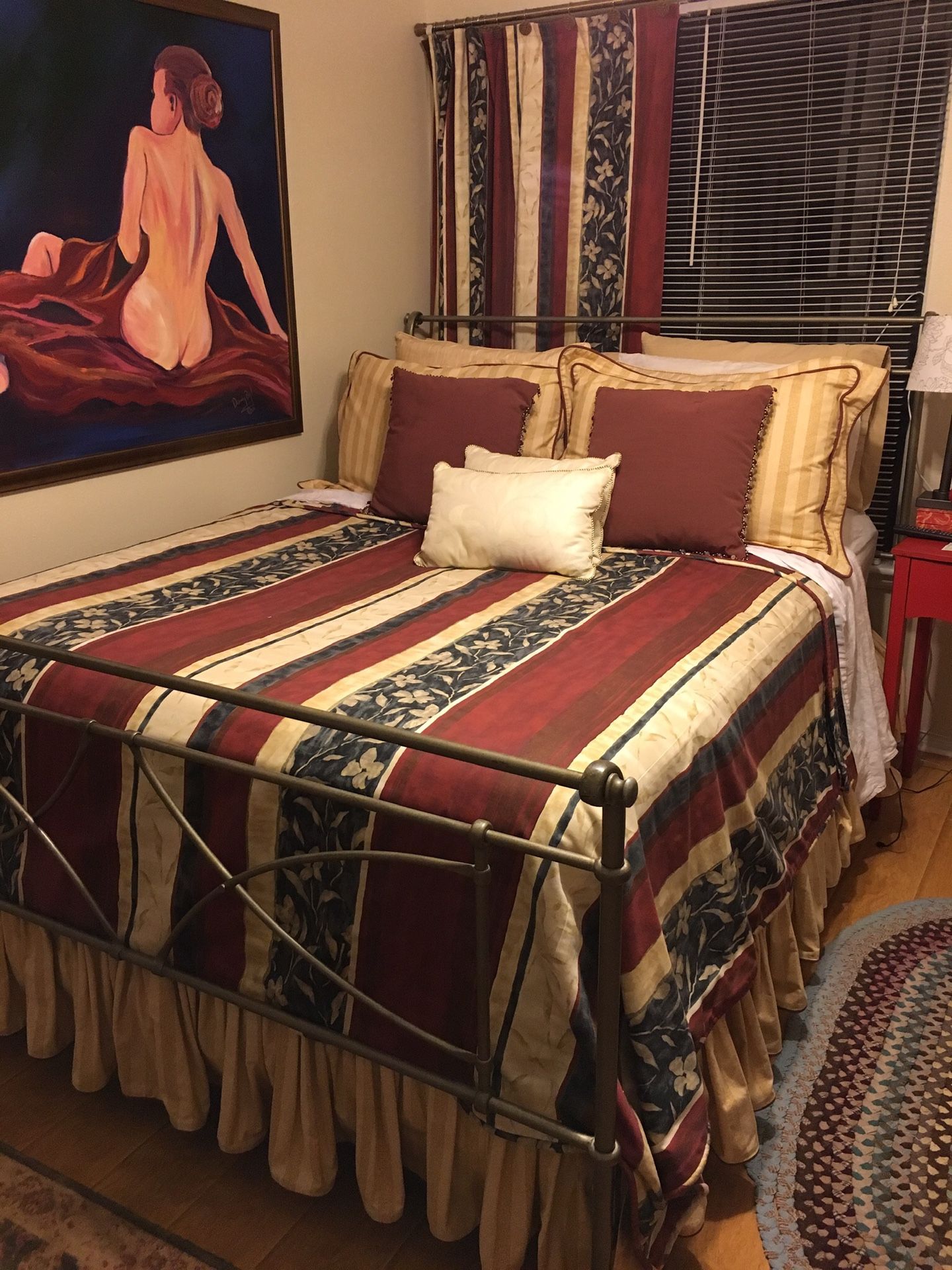 Complete Queen Bedding Set