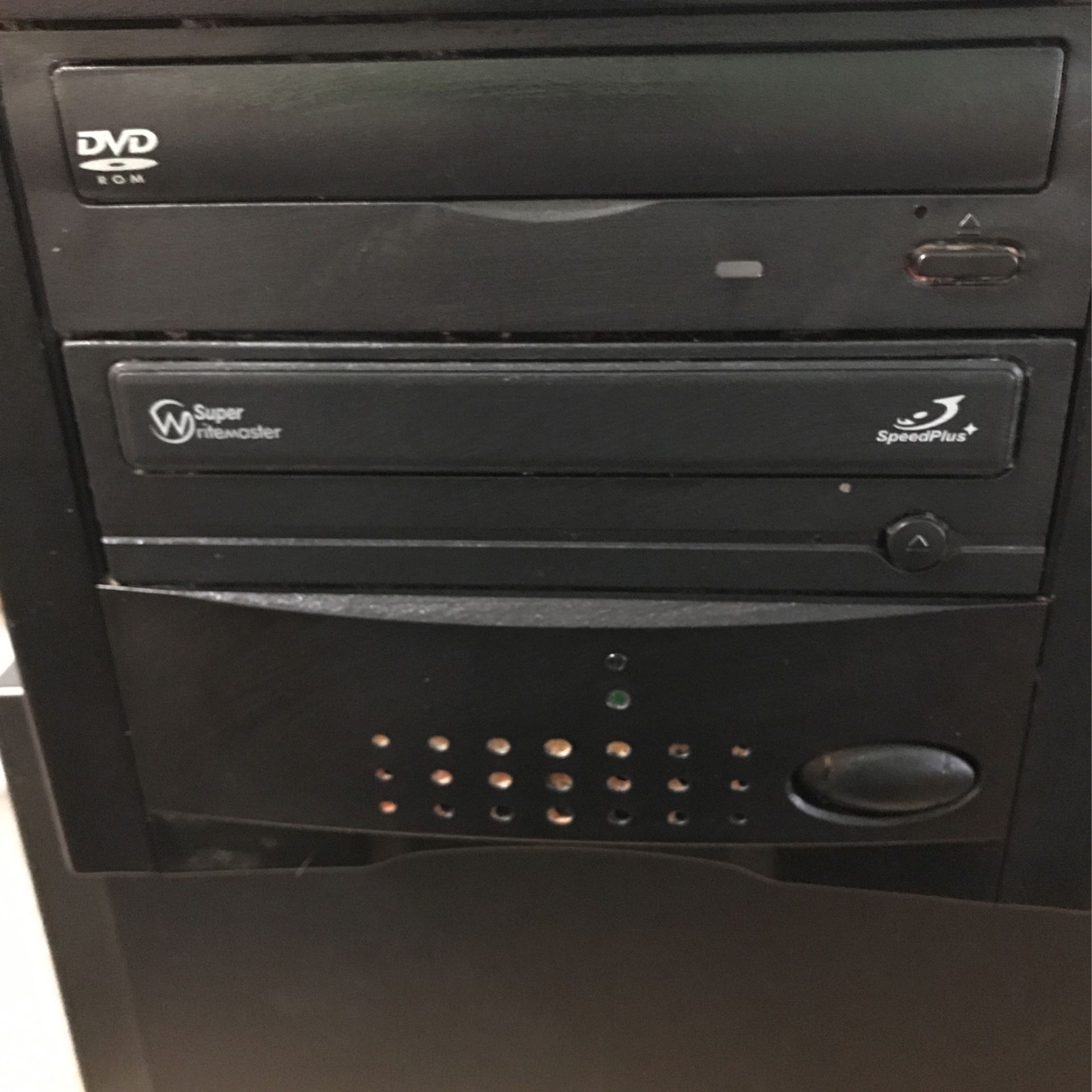 2 DVD Recorders/DVD Burners