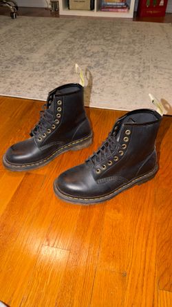 Dr. Martens Vintage Boots