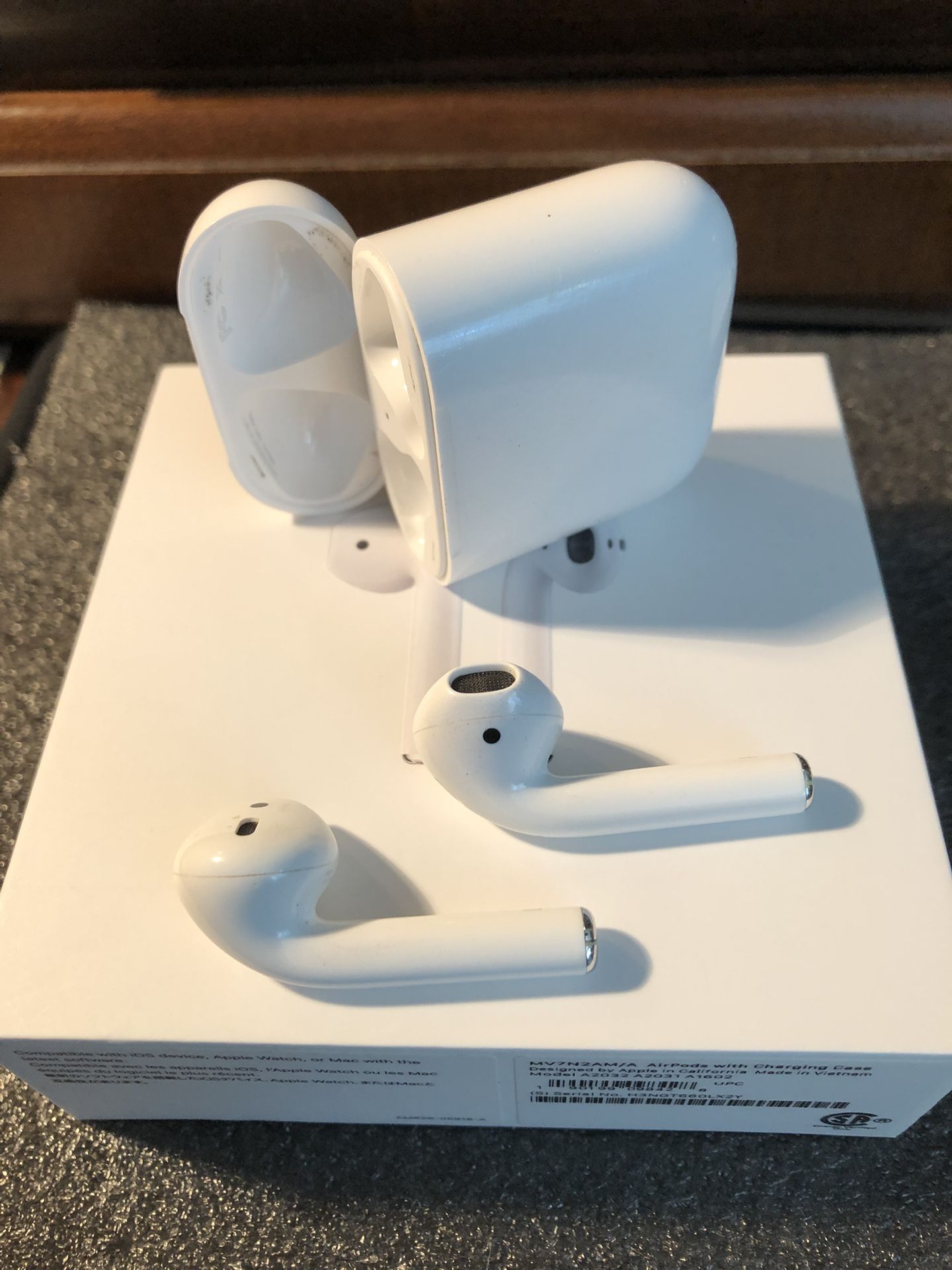 Genuine Apple AirPods 2nd Generation Inbox