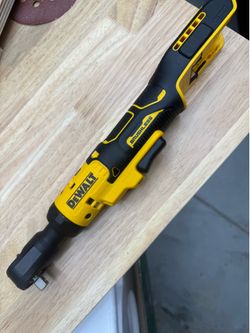 Dewalt 20v 3/8" ratchet NEW