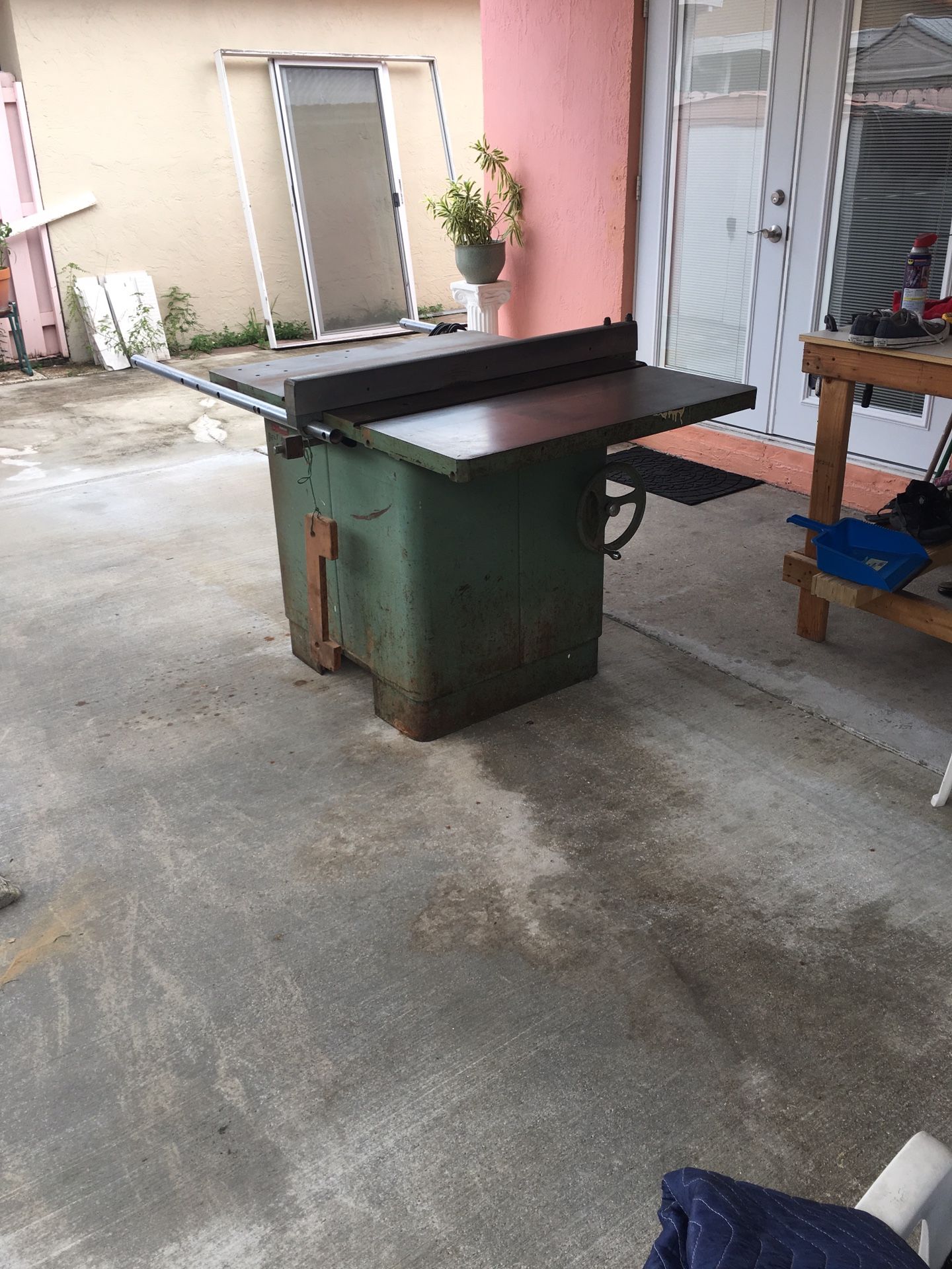 Vintage Delta Rockwell Table Saw tilting arbor 12 14 in blade for Sale