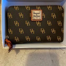DOONEY & BOURKE WALLET 