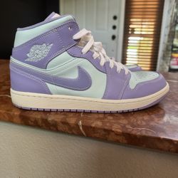 Nike Jordan 1 Mid Sz 11 Worn Once 
