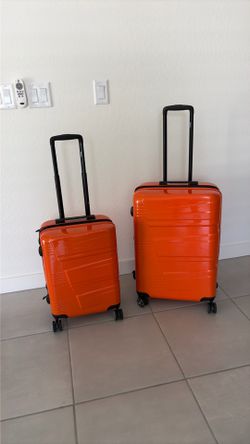 2 piece luggage 18 inch carry on and 24 inch