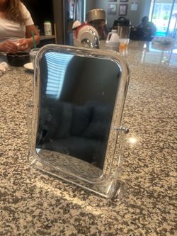 Vanity mirror