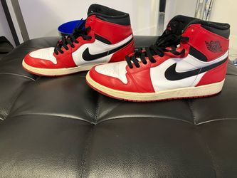 Nike Air Jordan 1 High Chicago Sneakers