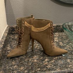 Shoedazzle Boots