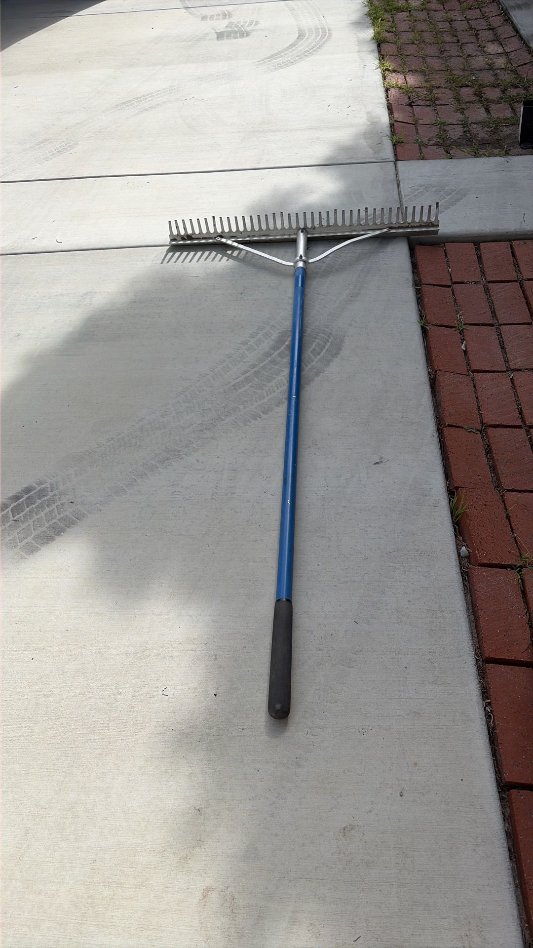 Long Sturdy Aluminum Rake… About 3 Feet Wide