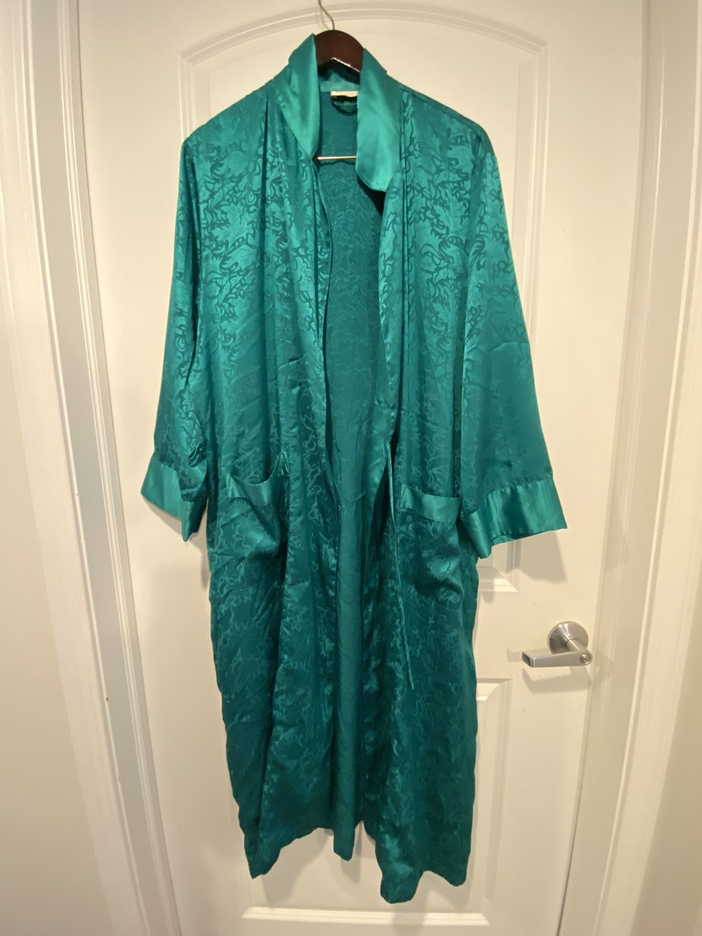 Vintage Green Victoria's Secret robe #glamour