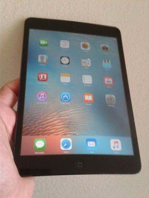 iPad mini 1 16gb unlocked clean