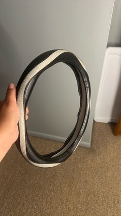 Steering wheel cover