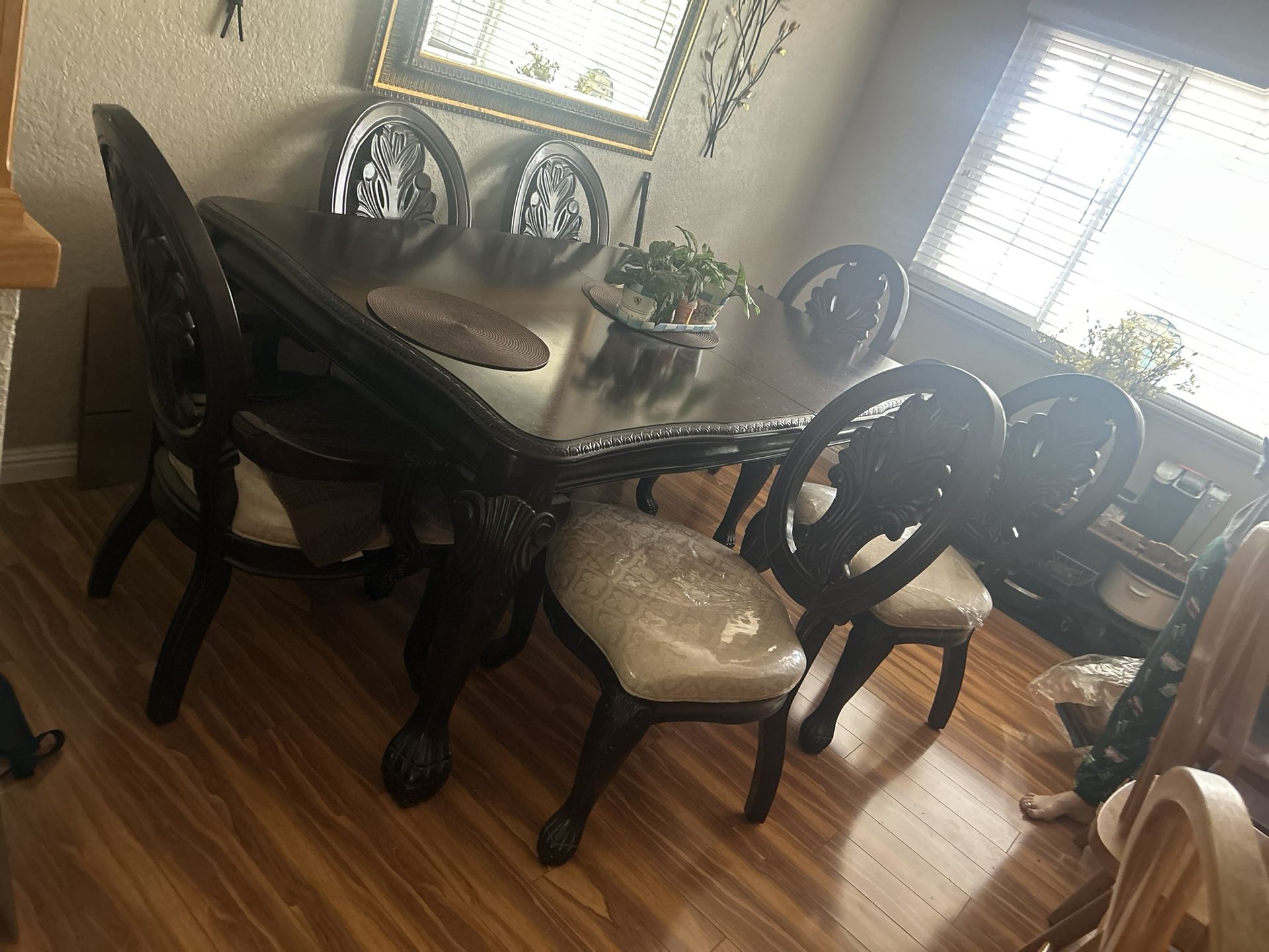 Dinette Set W/ 6 Chairs AVAILABLE ( Looking To Move)