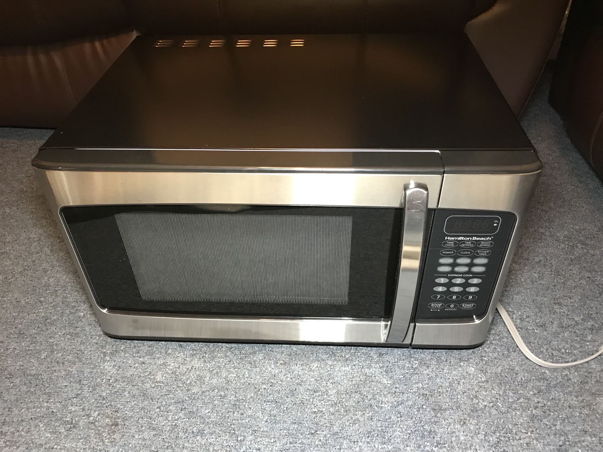 Hamilton Beach 1350 Watt Microwave 11 H, 19 L, 15 D - Sherwood Auctions