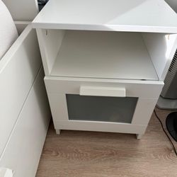 White Nightstand With Drawer 