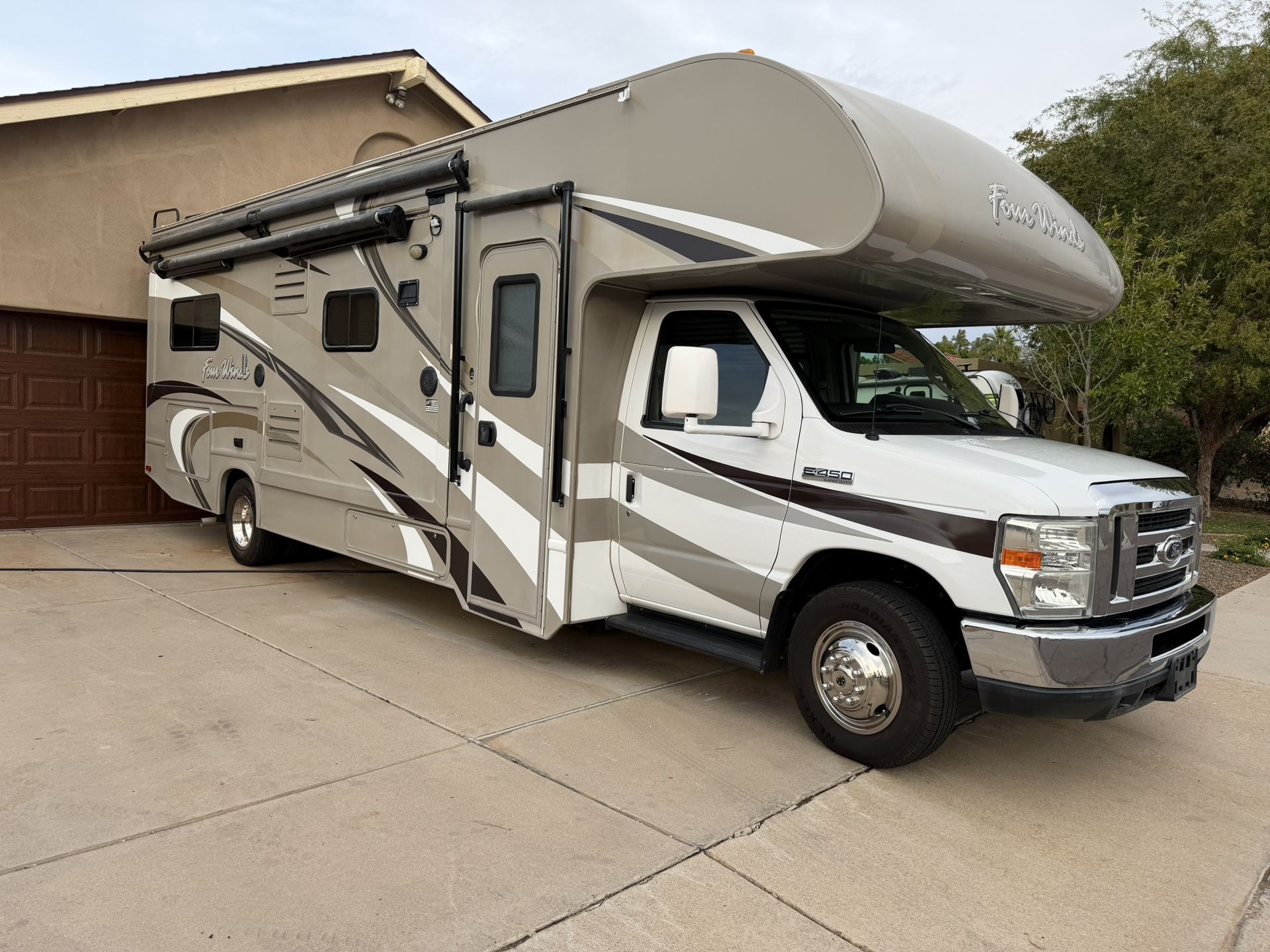 2015 Thor Four Winds 28F Motorhome RV