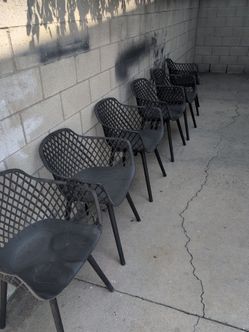 Set of 6 Black Outdoor Patio Chairs