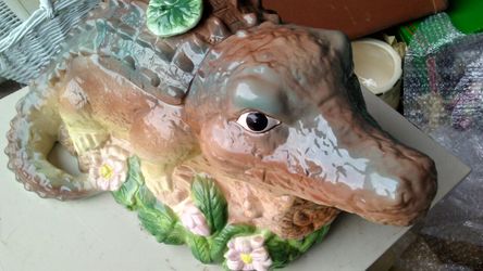 Alligator Cookie Jar