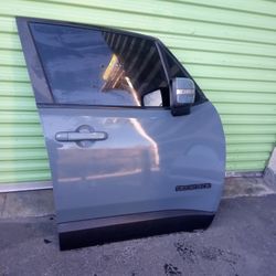 JEEP RENEGADE PASSENGER DOOR 👉$450👈2015-2016-2017-2018-2019-2020-2021-2022-2023👉NO MIRROR 👈
