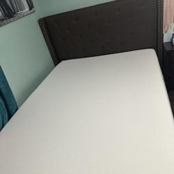 Memory Foam Queen Size Mattress - Excellent Condition 