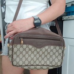 Authentic Vintage Gucci Interlocking GG Monogram Supreme Shoulder Bag