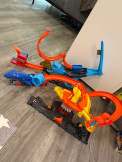 Hot Wheels Track set 3 (not sale separately)