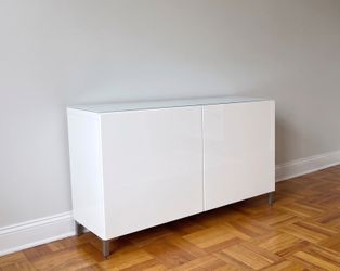 WHITE CABITNET + GLASS TOP
