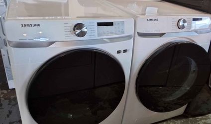 Samsung Super Speed Wash High Efficiency Stackable Medium ( 4.5-cu ft ) Front-Load And Dryer 7.5 cu. ft.