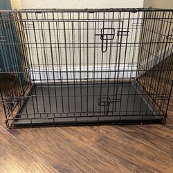 Crate Pet Carrier Large H24”, Deeep22”, W36”. 2 Doors. Foldable Crate. Located In Boca Raton. 
