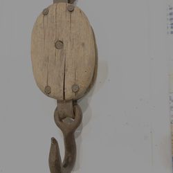Vintage Farm Pulley For Heavy Items