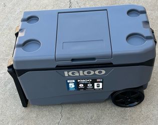 Igloo MaxCold Latitude 90-quart Roller Cooler